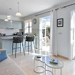 Modern U6 With Beautiful Sea Views, Aphrodite Hills Appartamento